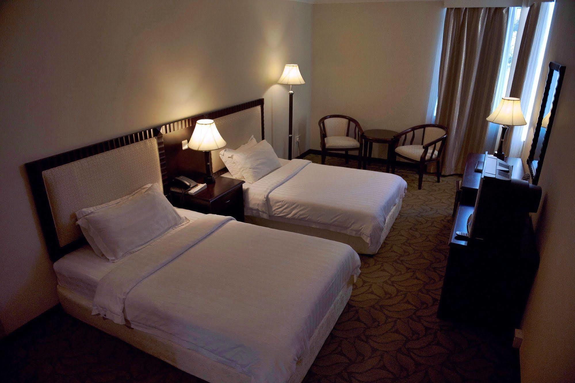 Palm Garden Hotel Brunei Bandar Seri Begawan Extérieur photo